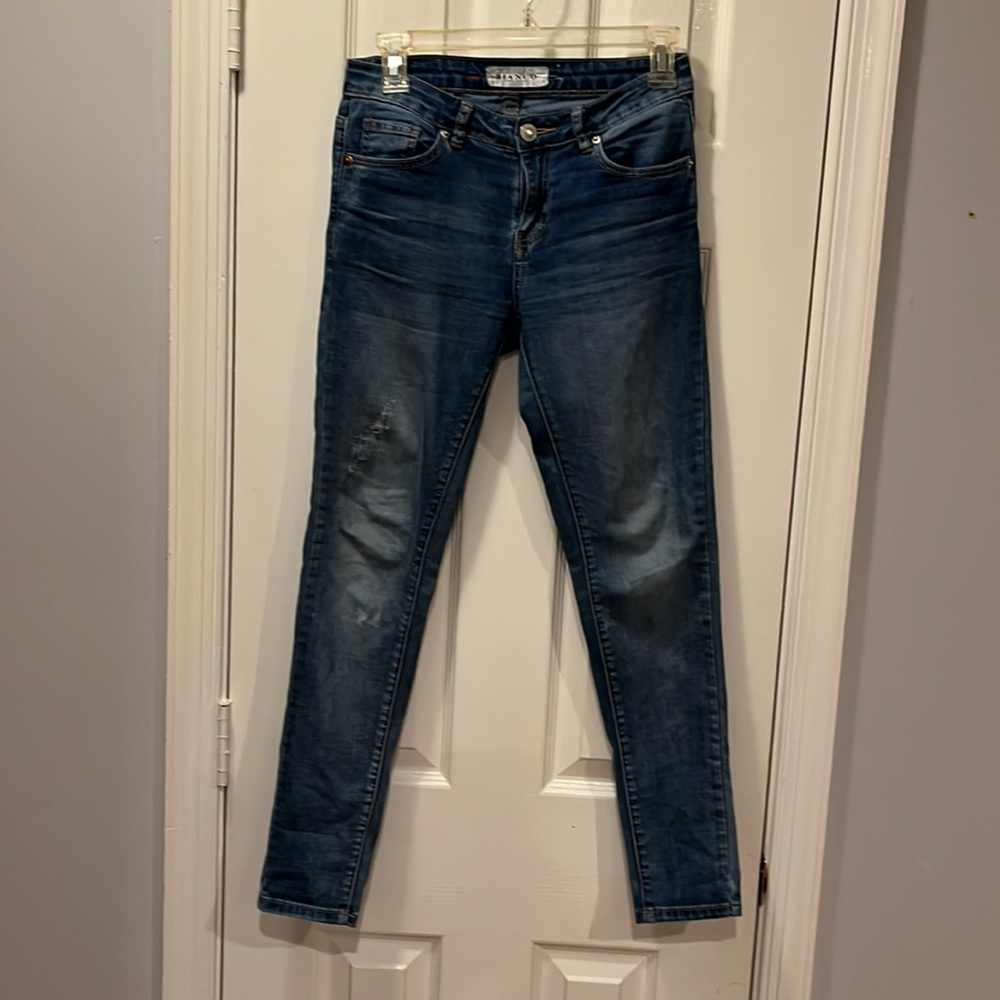 Distressed Blanco Jeans